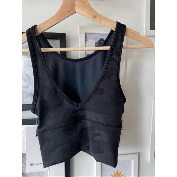 Lululemon BNWT Power Pivot Tank *Everlux camo coal - Picture 6 of 7